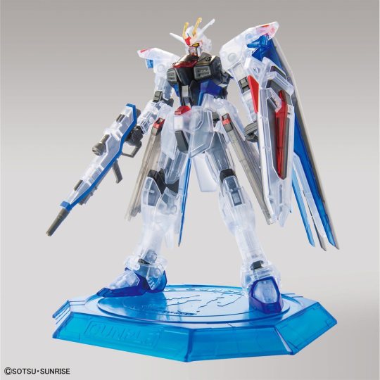 HG 1/144 自由高达（彩色透明版） 【高达基地限定】