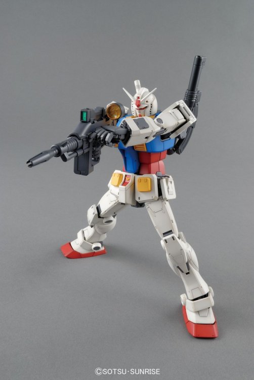 MG 1/100 RX-78-02高达