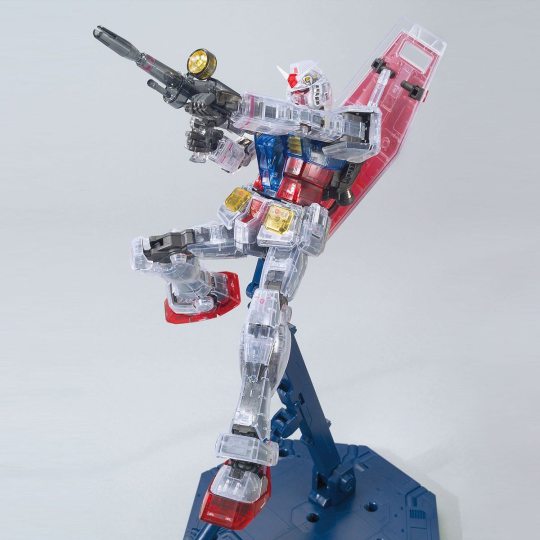 MG 1/100 RX-78-2 高达 Ver.3.0（彩色透明版） 【高达基地限定】