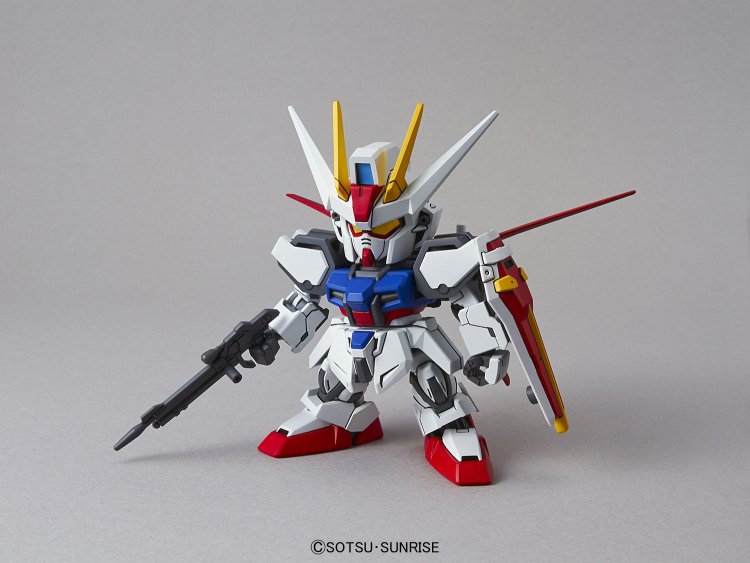 SDEX STANDARD 002 翔翼型强袭高达