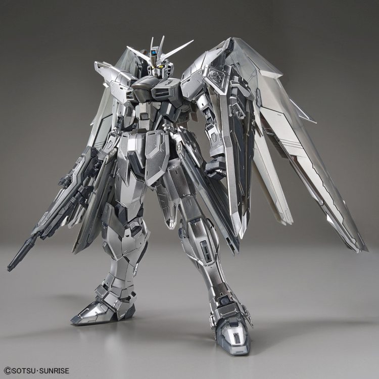 MG 1/100 高达基地限定 自由高达Ver2.0 （银色涂装版）
