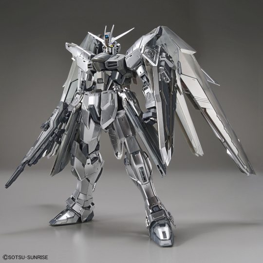 MG 1/100 高达基地限定 自由高达Ver2.0 （银色涂装版）
