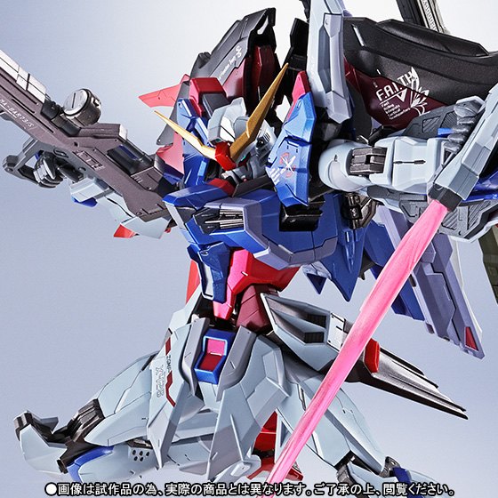 命运高达（全装备型）