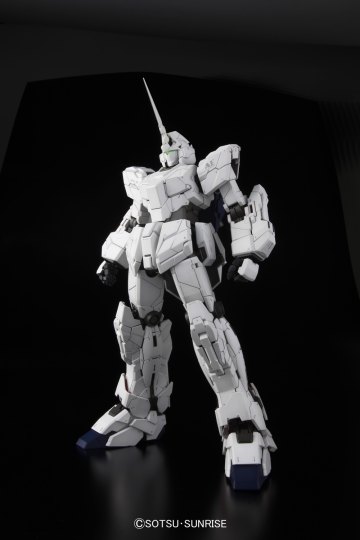PG 1/60 RX-0 独角兽高达