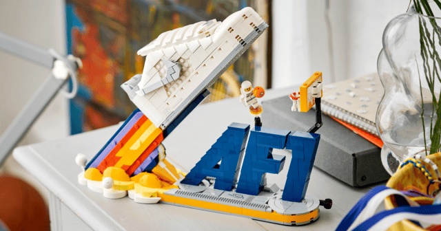 LEGO 43026「Nike Air Force 1 ✕ LEGO Set」經典球鞋飛上月球 轉盤讓太空人360度灌籃!