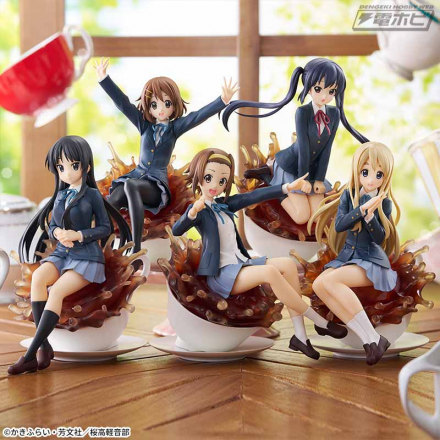 茶杯形状的底座冲击力很大！ “K-ON！‘平泽唯’和‘中野梓’已成为奖品模型！每月发布的‘Houkago Tea Time’成员将齐聚！！