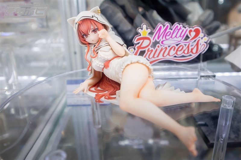 被她暴露的服装和丰满的胸围迷住了！ 「Ane Naru Mono」、「武食转生 III」、「Azuren」、「Buruaka」等手办将在秋叶原展出！