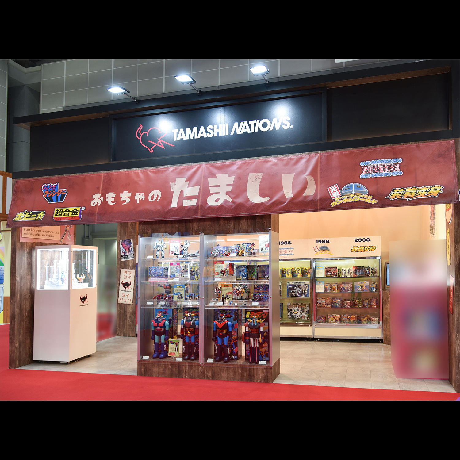 万代展位感谢参观，明日继续 @t_features